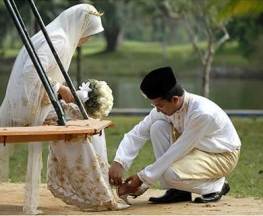 Wahai Para Istri, Menaati Suami adalah Kunci Surga « Aliey 